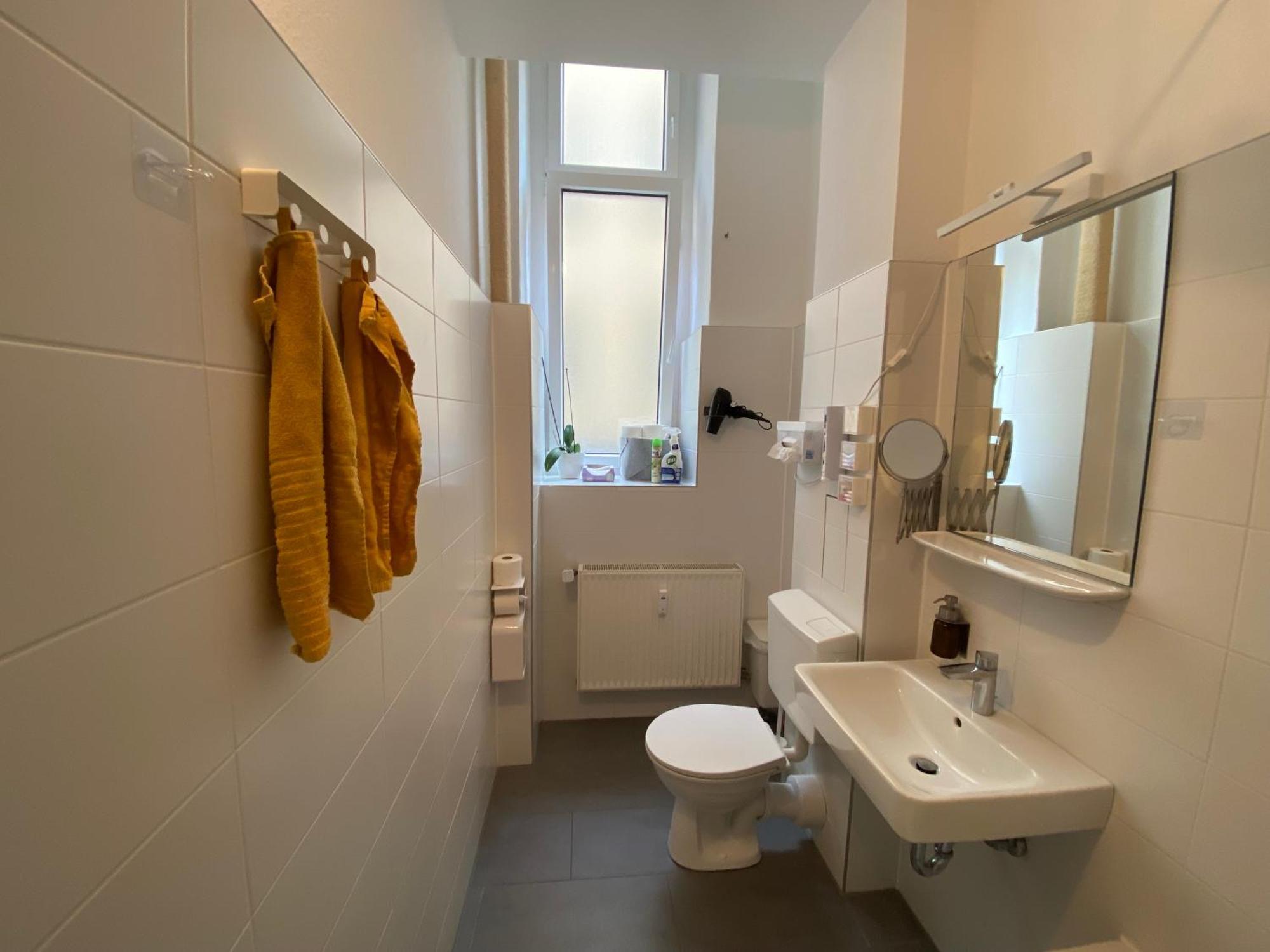 Double Room,1653546985:JPEG