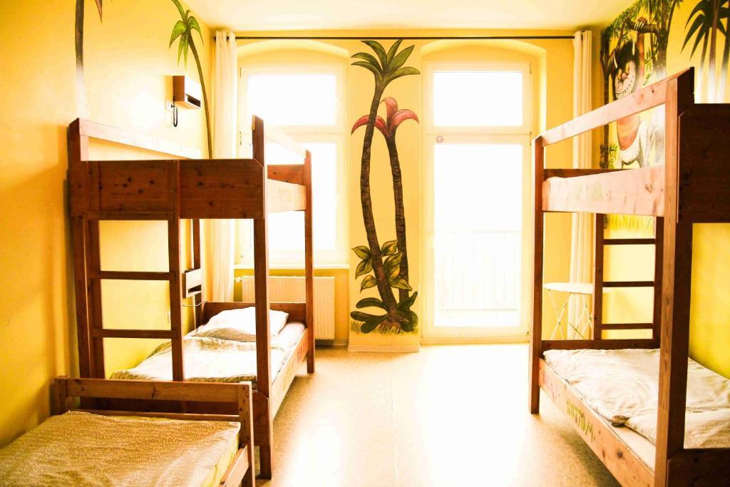 Bed in een Gemengde Slaapzaal met 6 Bedden